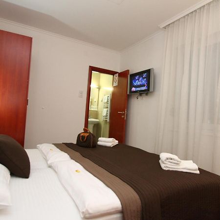 Guesthouse Villa Inn Subotica Eksteriør billede