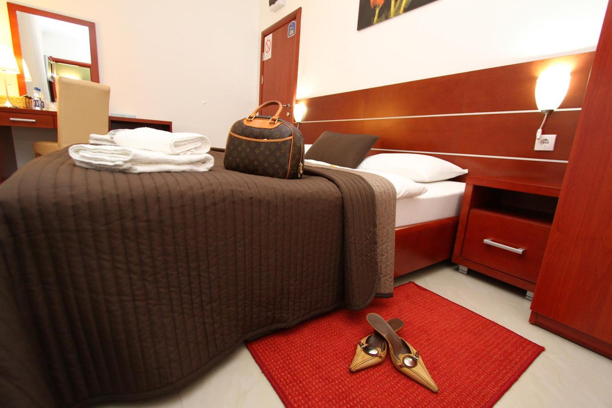Guesthouse Villa Inn Subotica Eksteriør billede