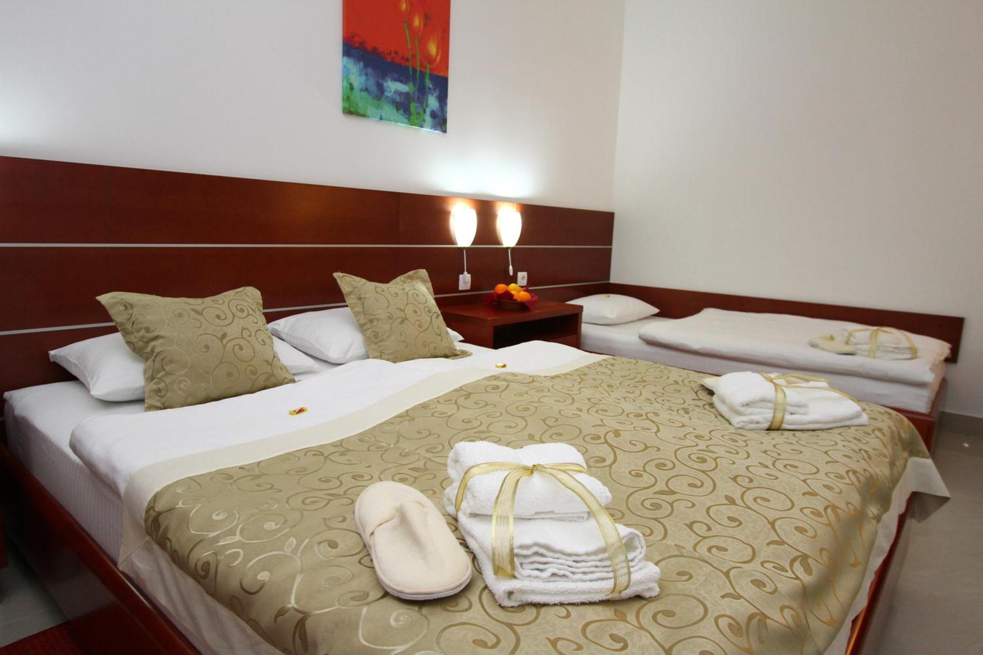 Guesthouse Villa Inn Subotica Eksteriør billede