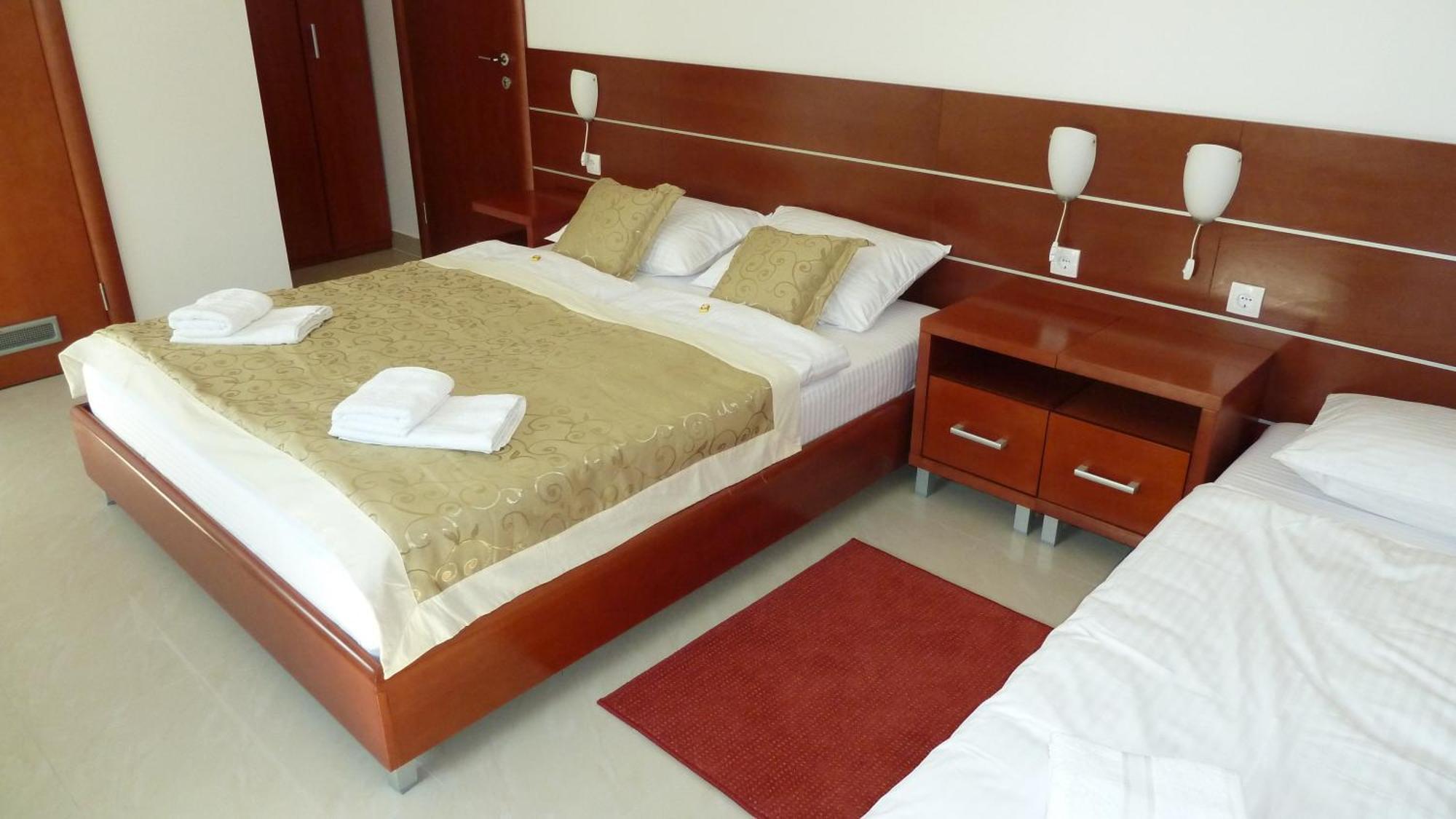 Guesthouse Villa Inn Subotica Eksteriør billede
