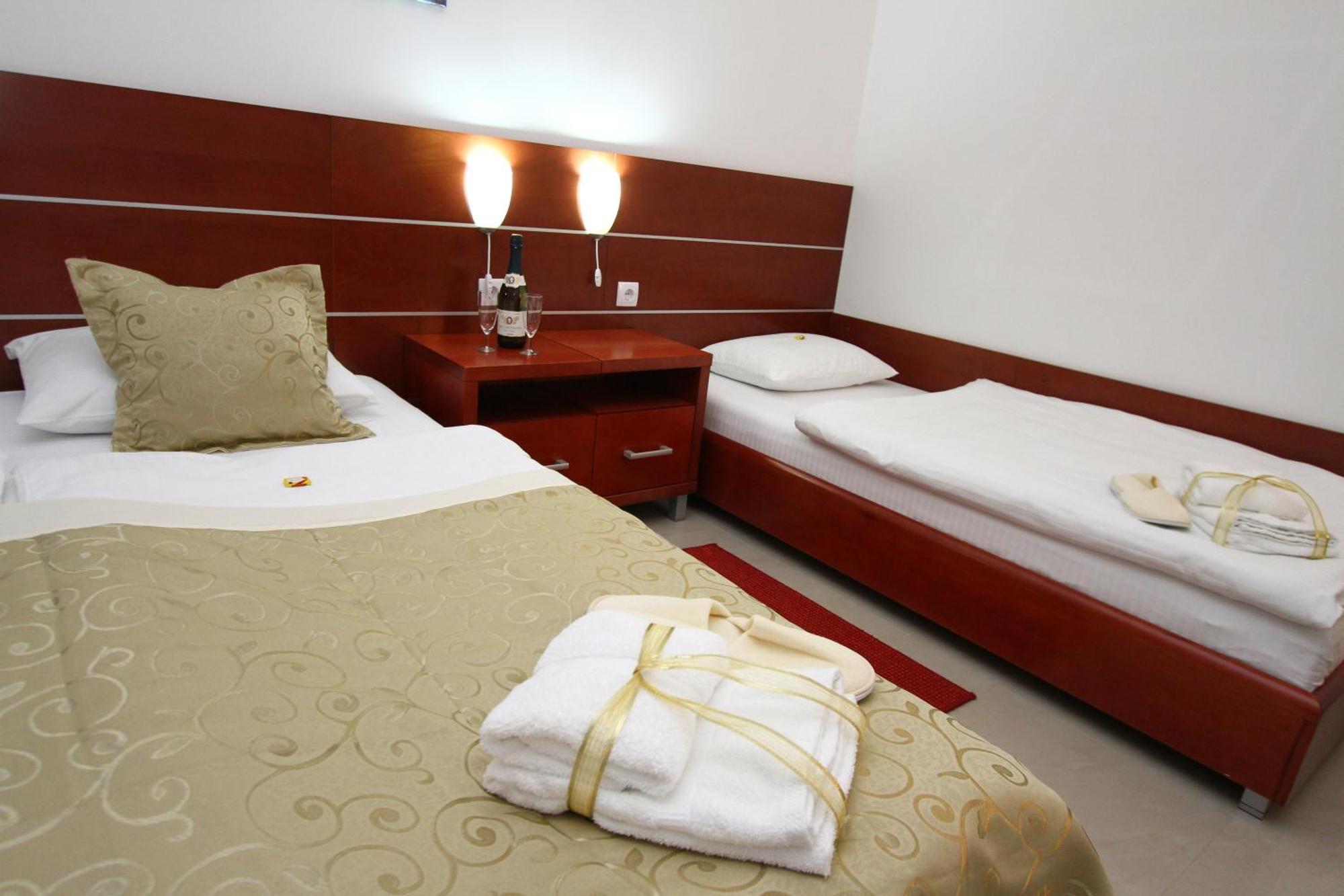 Guesthouse Villa Inn Subotica Eksteriør billede