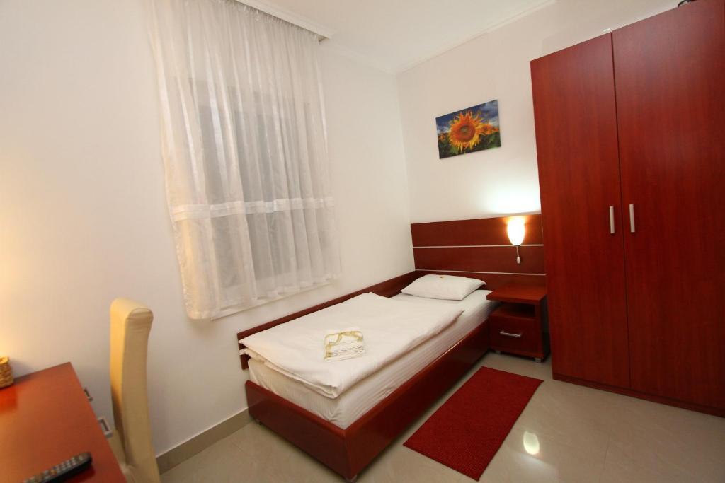 Guesthouse Villa Inn Subotica Værelse billede